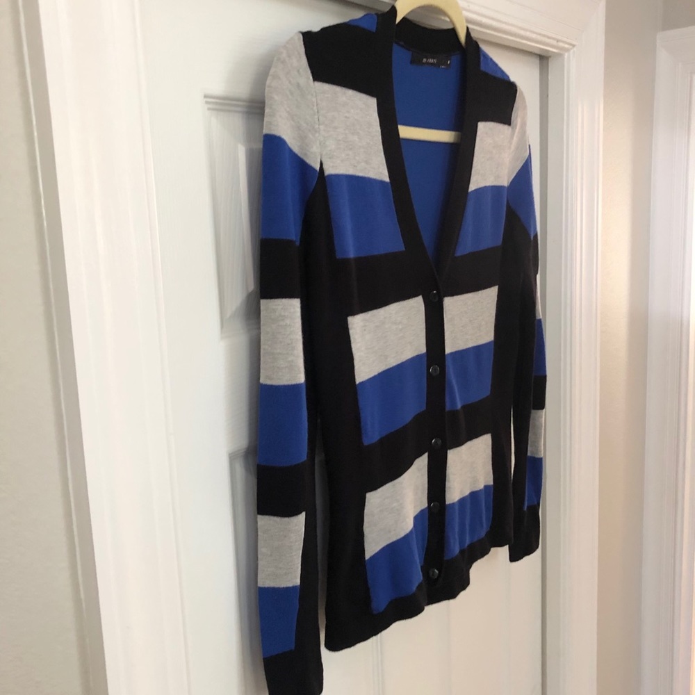 Monnari Buttoned Color-block Striped Cardigan - Picture 16 of 16